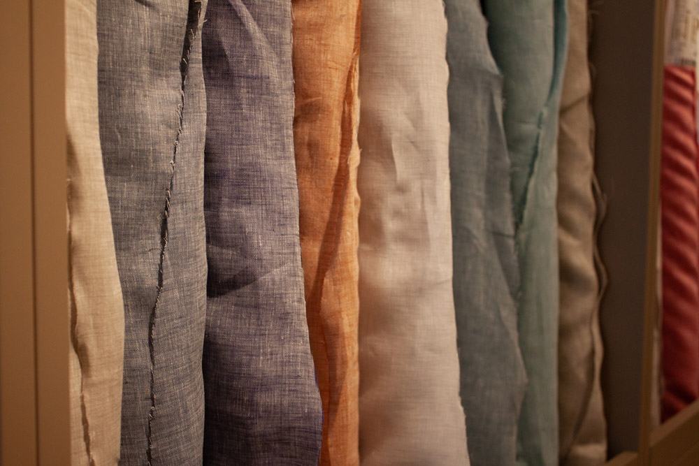 Оптові продажі тканин в Україні